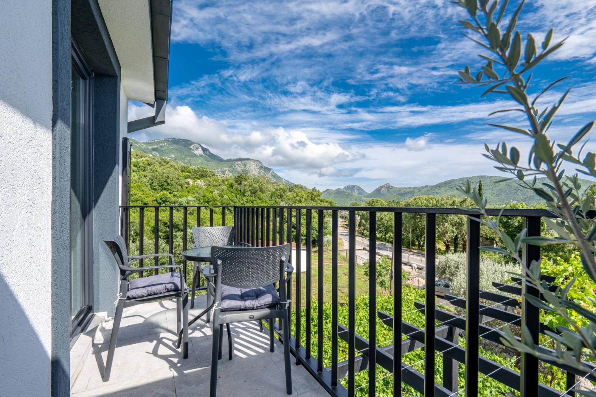 Sumice Inn Petrovac ภายนอก รูปภาพ
