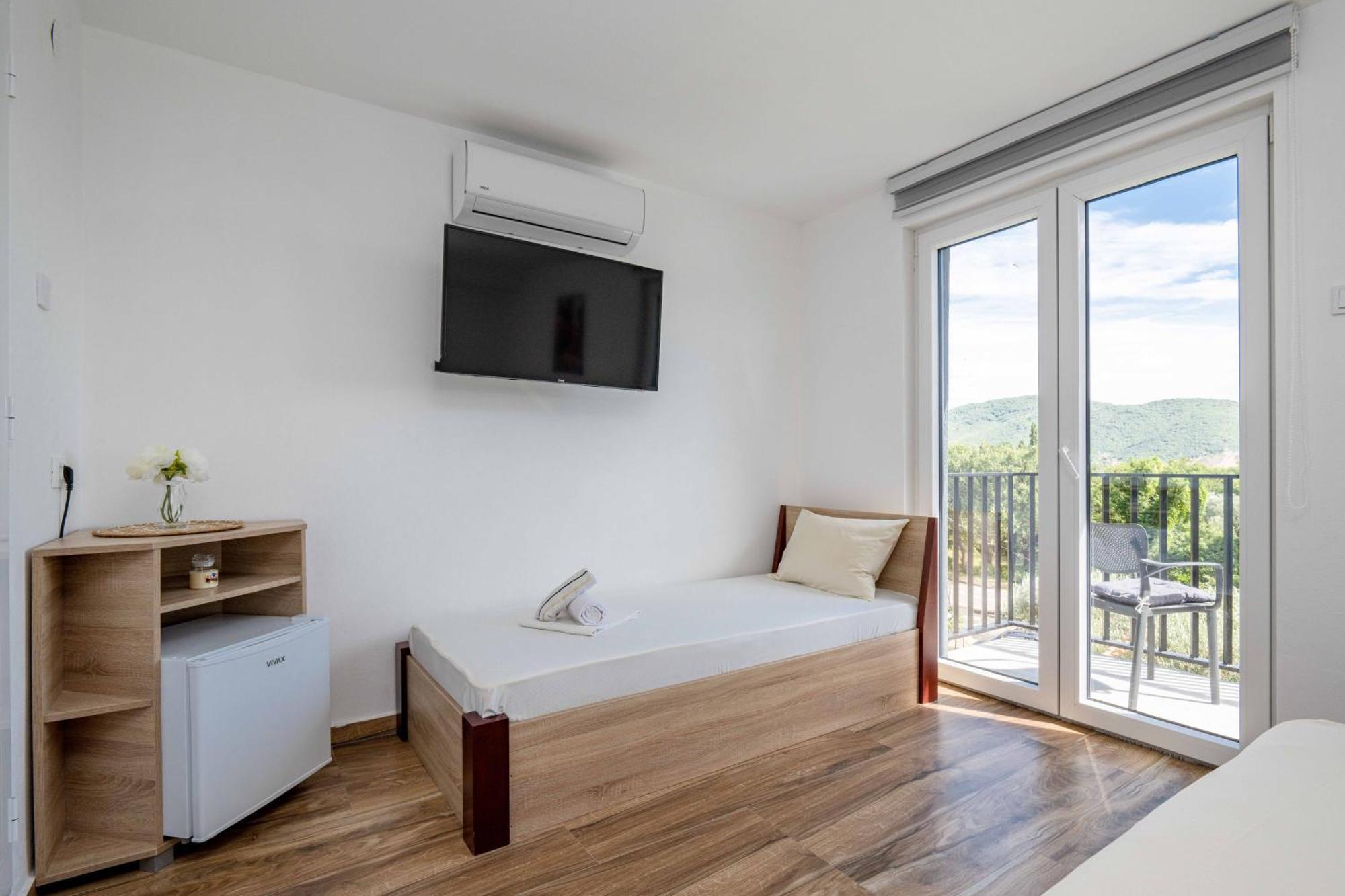 Sumice Inn Petrovac ภายนอก รูปภาพ