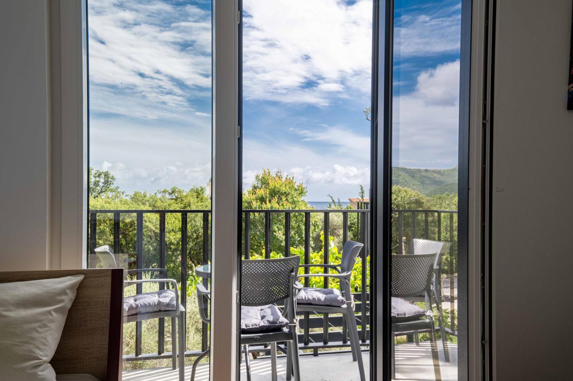 Sumice Inn Petrovac ภายนอก รูปภาพ